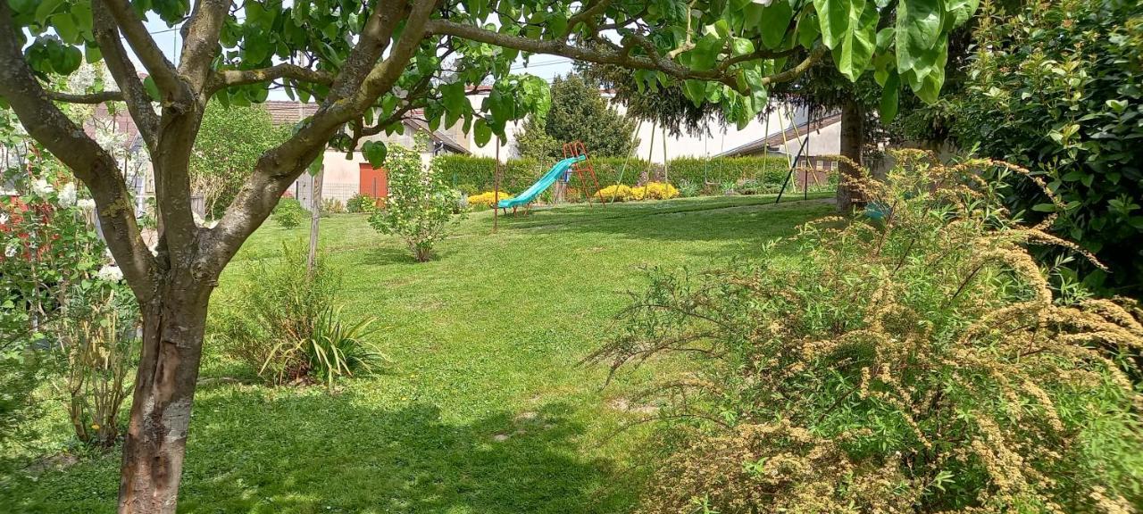 Gîte du bel air Festigny  Extérieur photo